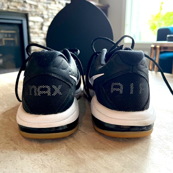 New w/o box, never been worn Nike Black Trainers - Picture 3 of 5